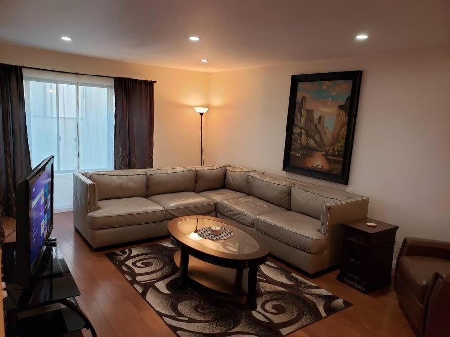 Beautiful Spacious 2 Bedroom, 2 Bathroom Condo Long Beach Exterior foto